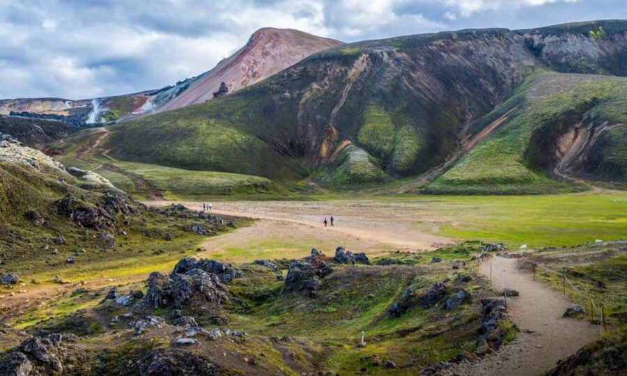 From Reykjavik: Landmannalaugar & Háifoss Waterfall Tour - Háifoss and the waterfall stops add scale