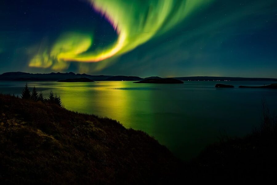From Reykjavik: Northern Lights Chase with Expert Guide - Key points at a glance