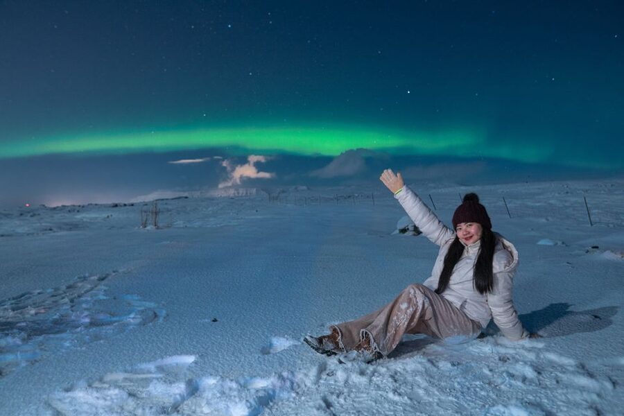 From Reykjavik: Northern Lights Guided Tour with Photos - The guides make the difference