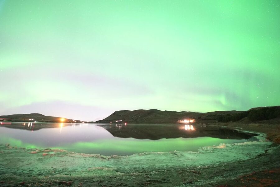 From Reykjavik: Northern Lights Hunt Super Jeep Tour - The photographer can save your Northern Lights pictures