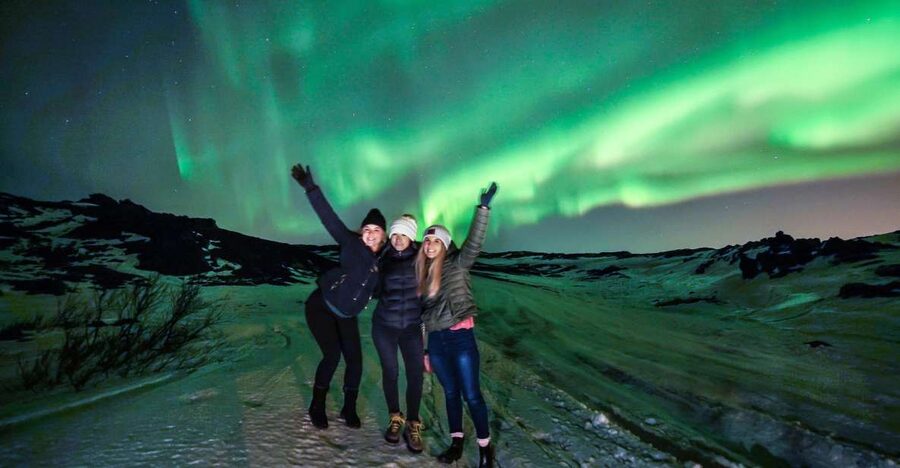 From Reykjavík: Northern Lights Super Jeep Tour - The people make a real difference