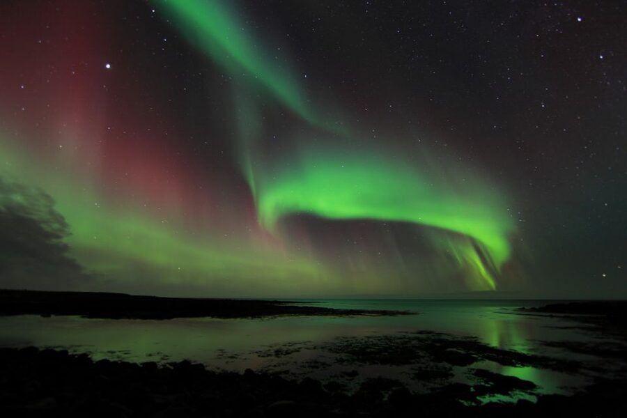 From Reykjavik: Northern Lights Tour - Chasing the aurora beyond Reykjavik