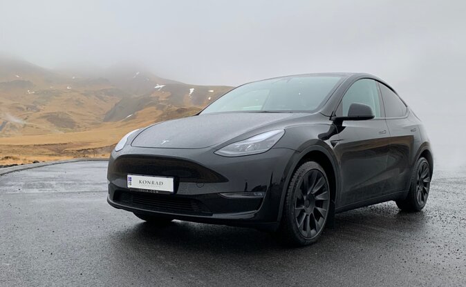 From Reykjavik: Private Golden Circle Iceland Day Tour - Why this private Tesla day works
