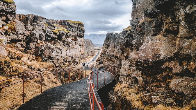 From Reykjavik: Private Golden Circle Iceland Day Tour - Gullfoss and the force of the Hvítá River