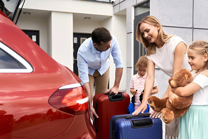 From Reykjavik: Private Transfer to KEF Airport in Iceland - Key points to know before booking