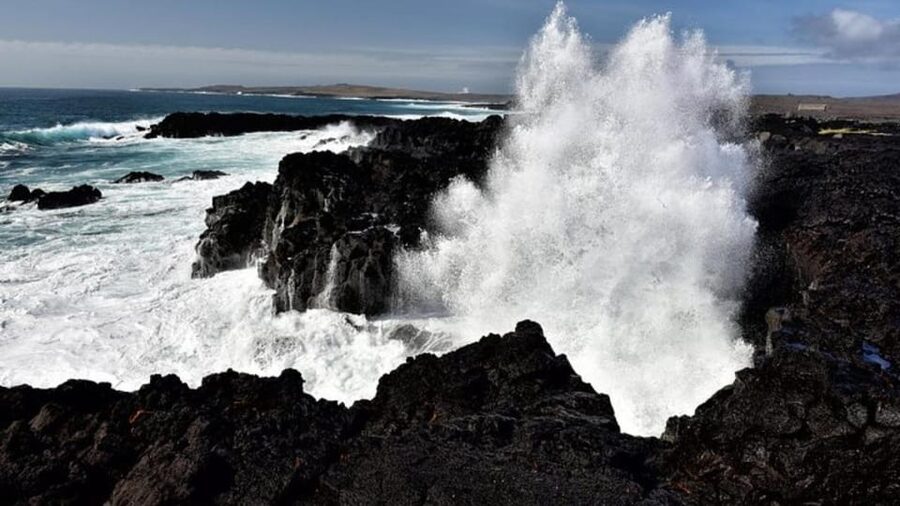 From Reykjavik: Reykjanes Geopark Tour & Airport Transfer - Airport and Blue Lagoon drop-off