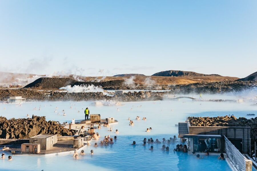 From Reykjavík: Volcanoes and Blue Lagoon Day Trip - Kleifarvatn: a black beach beside a mountain lake
