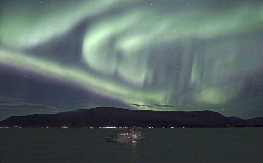 From Reykjavik: Whales and Northern Lights Boat Tour - The pause before the Northern Lights cruise