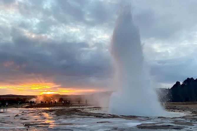 Full Day Golden Circle - Guided Tour - Flúðir and the natural pool