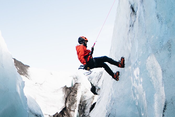 Glacier Adventure at Sólheimajökull Private Tour - Meeting your guide and checking your boots