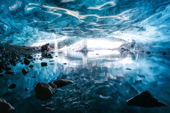 Glacier and Ice Cave Private Photoshoot - 15 Shot Photo Package - The photo package and its value
