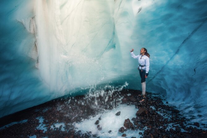 Glacier and Ice Cave Private Photoshoot - 15 Shot Photo Package - Who should book this glacier photo outing?