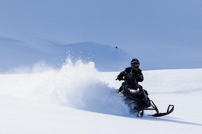 Glacier Rush – Fast pace snowmobile - SnoMo Glacier - Key points to know before booking