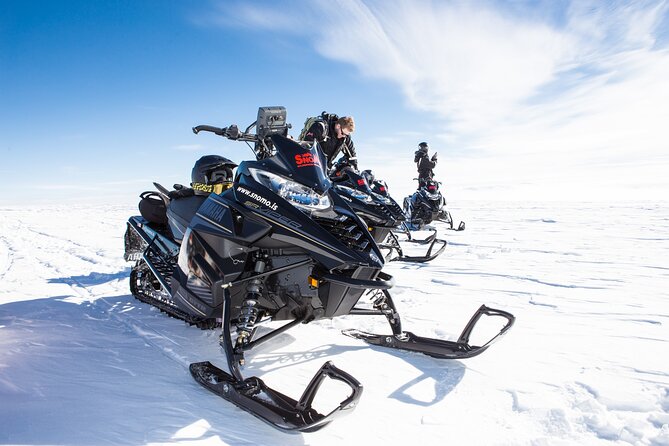 Glacier Rush – Fast pace snowmobile - SnoMo Glacier - Why Langjökull makes this more than a standard snowmobile ride