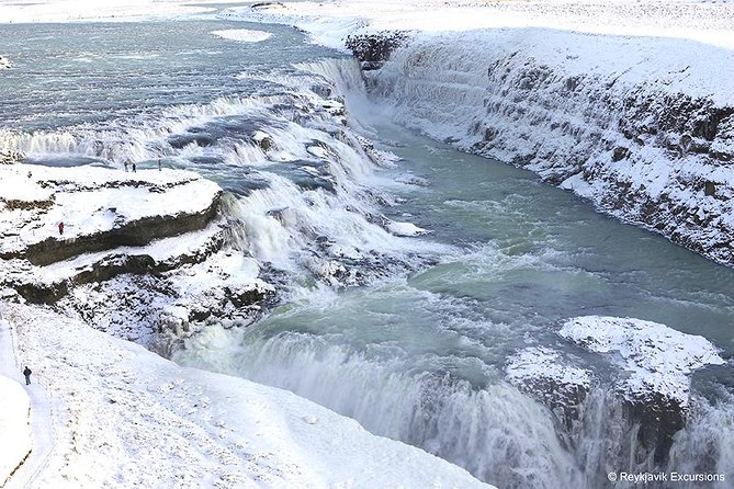 Golden Circle and Glacier Snowmobiling Day Trip from Reykjavik - Timing, buses, and the long day