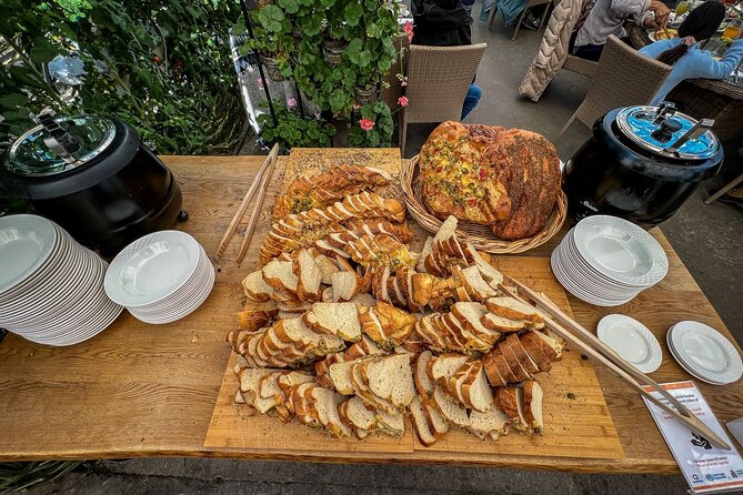 Golden Circle and Lunch at Fridheimar Tomato Farm - with photos - A guide can make the same route feel personal