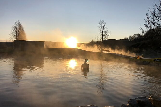 Golden Circle, Secret Lagoon and Northern Lights Tour - Geysir and Strokkur: wait for the burst