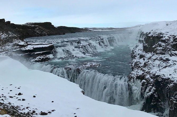 Golden Circle & Secret Lagoon & Friðheimar (lunch included) - PRIVATE TOUR - Gullfoss: power, spray, and a closer view