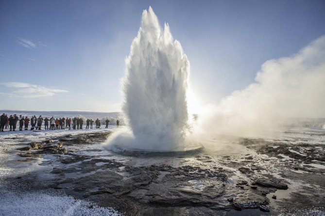 Golden Circle & Snorkeling in Silfra From Reykjavík with Free Photos - The snorkel itself: clear water, cold hands, and rock