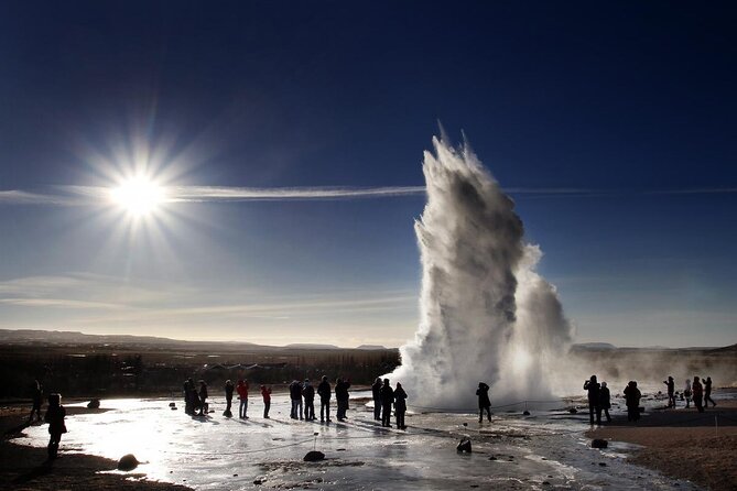 Golden Circle Tales, Tomato Farm & Kerid – Small Group from RVK - Thingvellir and Oxararfoss: where geology meets parliament