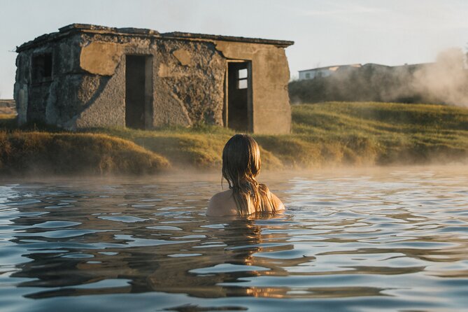 Golden Circle with Tomato Farm Lunch & Secret Lagoon Bathing - Lunch inside the Fridheimar tomato greenhouse