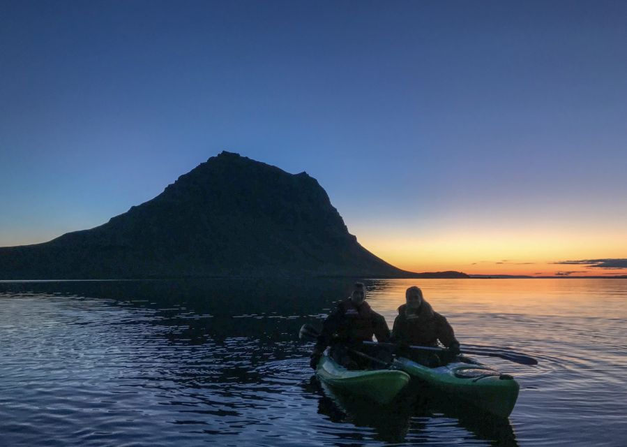 Grundarfjörður: Midnight Sun Kayaking Adventure - Starting at the shoreline base in Grundarfjörður