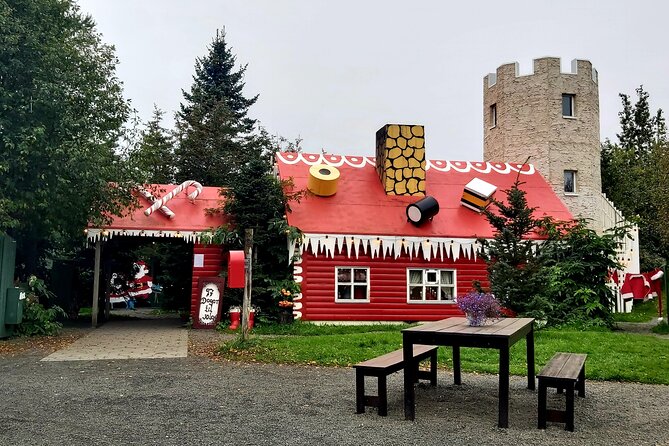 Half-Day Combo Tour to Goðafoss, Laufas and The Christmas House - The Christmas House: festive, useful, and not for everyone