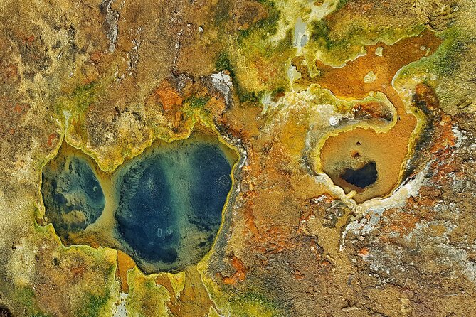 Helicopter Flight Over Geothermal Landscapes from Reykjavik - Comfort, seating, and motion in the cabin