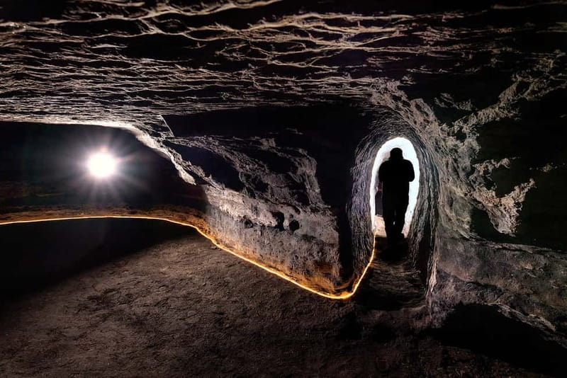 Hella: Guided Tour of Ancient Man-Made Caves - What the one-hour route feels like
