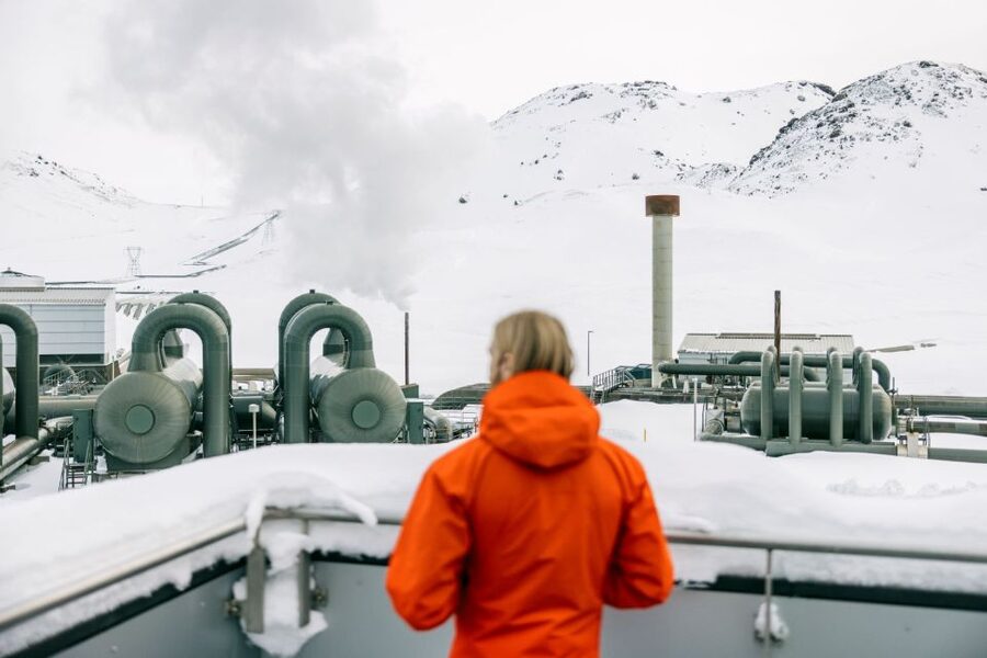 Hellisheiði Geothermal Exhibition: Entry and Audio Tour - Viewing platforms and the setting outside