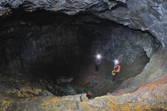 Hot and cold G spots challenge - Four hours among Reykjanes volcanic caves