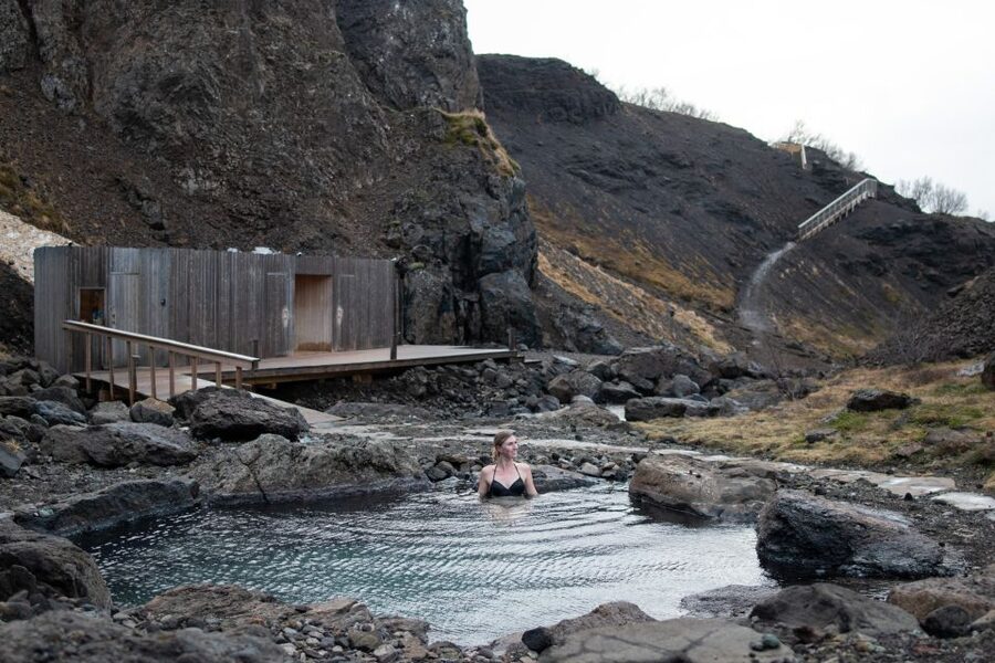 Husafell: Canyon Baths Soak with Short Highlands Hike - Key points at a glance