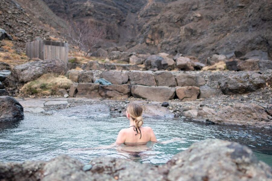 Husafell: Canyon Baths Soak with Short Highlands Hike - Weather, clothing, and comfort