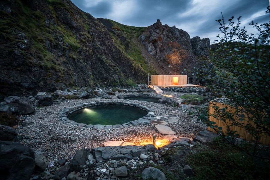 Husafell: Canyon Baths Soak with Short Highlands Hike - Who will enjoy this experience most?