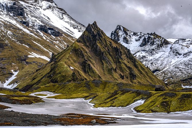 Ice Cave at Katla Volcano - Why the guide matters here