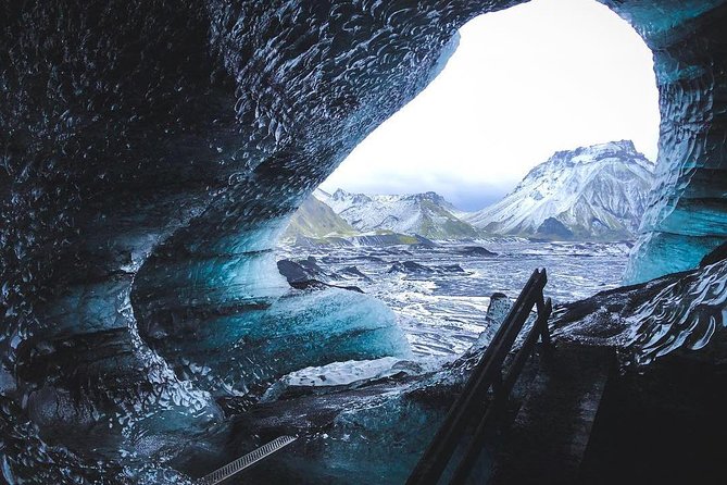 Ice Cave at Katla Volcano - From Vík to the glacier by four-wheel drive