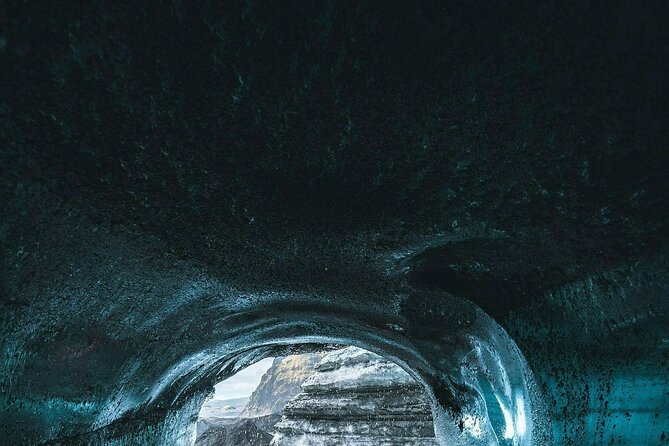 Ice Cave Tour from Vík - The rough ride toward Katla