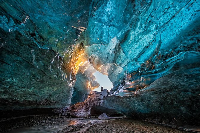 Ice Cave Tour in the National Park of Vatnajökull - Safety, weather, and clothing