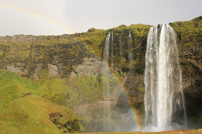 Iceland Complete: Around Iceland in 10 Days - Day 9: crater walking and lava waterfalls