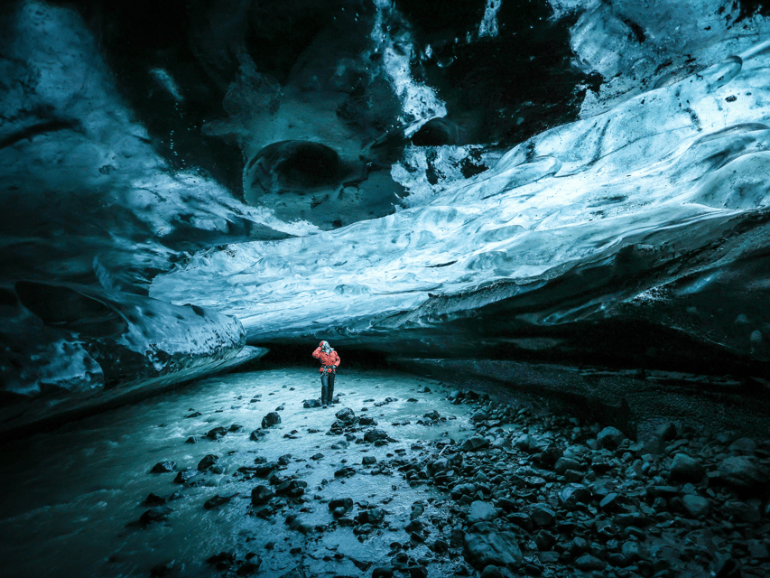 Iceland: Glacier Zip Line Tour with Hike or Ice Cave Visit - Summer hiking and winter changes