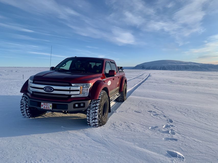 Iceland in a nutshell, private Super Jeep - Surtshellir and Iceland’s lava country