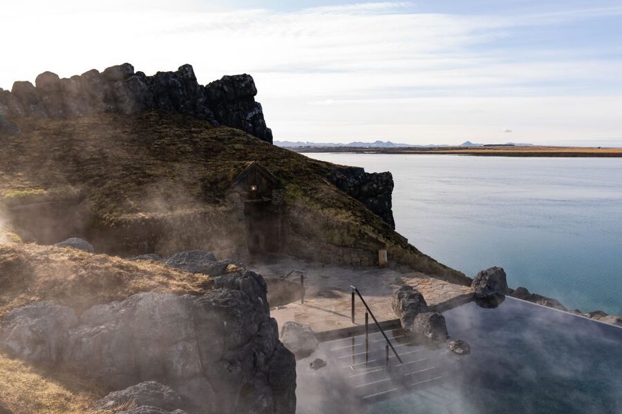 Iceland: Silfra Snorkeling Tour and Sky Lagoon Spa Combo - What the $283 price really covers