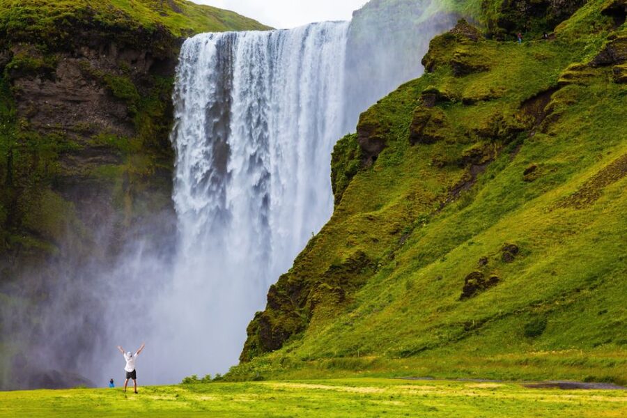 Iceland: South Coast and Northern Lights Tour - Bus comfort, audio guides, and group rhythm