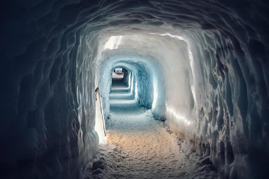 Into the Glacier: Snowmobile + Langjökull Ice Tunnel Combo - Who should book the Langjökull combo?