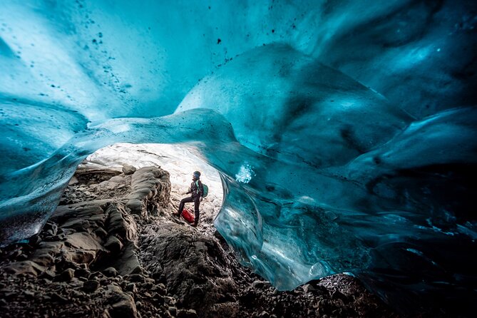 Jökulsárlón: Blue Ice Cave and a Long Glacier Hike - Weather decisions and flexible planning
