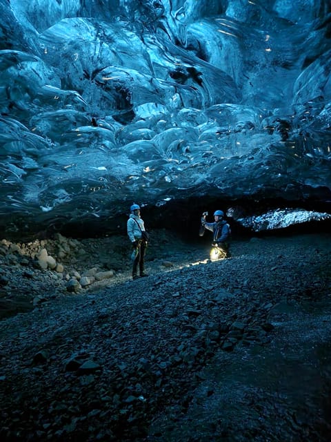 Jökulsárlón: Blue Ice Cave Tour and Glacier Walk - Walking across Vatnajökull