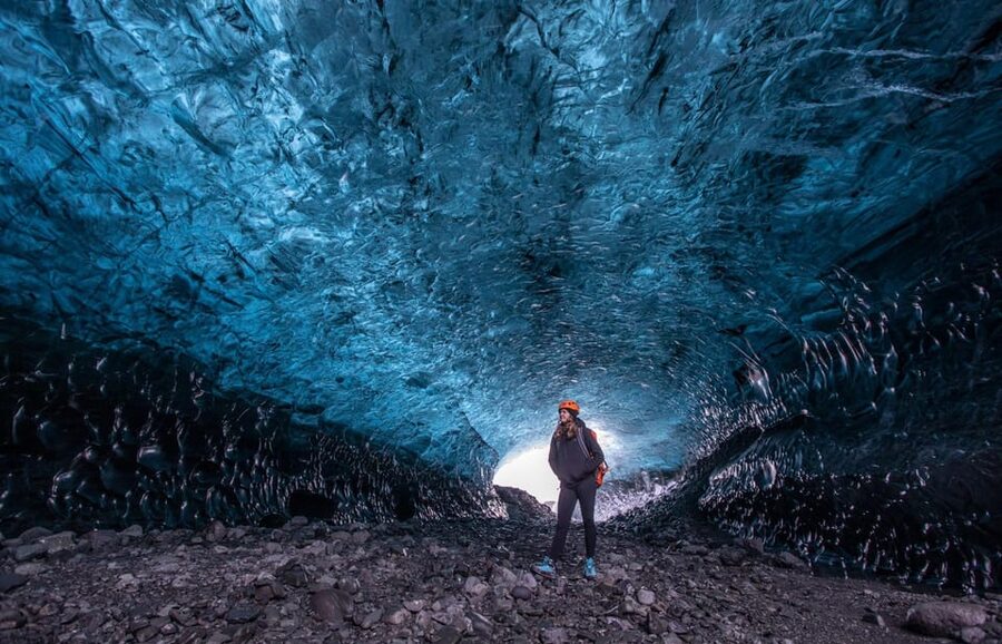 Jökulsárlón: Crystal Ice Cave Super Jeep Tour - The walk across Breiðamerkurjökull