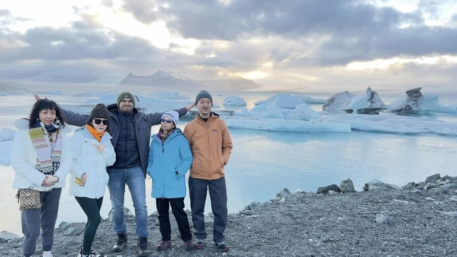 Jökulsárlón Floating Glacier & Diamond Beach Day Tour - Sultan, the private guide, and the value of traveling alone