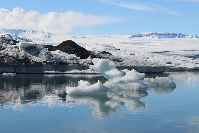Jökulsárlón Glacier Lagoon, Diamond Beach and secret glaciers (from Djúpivogur) - Diamond Beach, black sand and scattered ice
