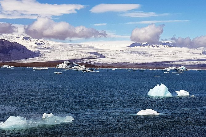 Jökulsarlón Glacier Lagoon Tour - Seljalandsfoss and the path behind the water